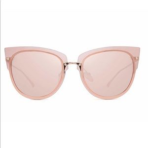 DIFF Demi Lovato style sunglasses EUC